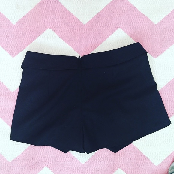 Black Skort bought at Bloomingdales - Picture 2 of 2